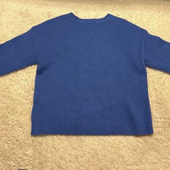 Blue sweater - Picture 2 of 5